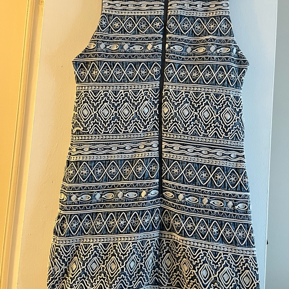 ALICE OLIVIA Coley Tribal Embroidered Tank Shift Mini Dress - Picture 4 of 10